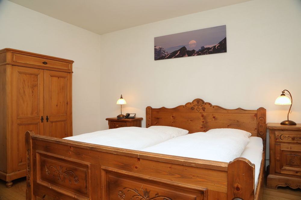 Hotel Crystal